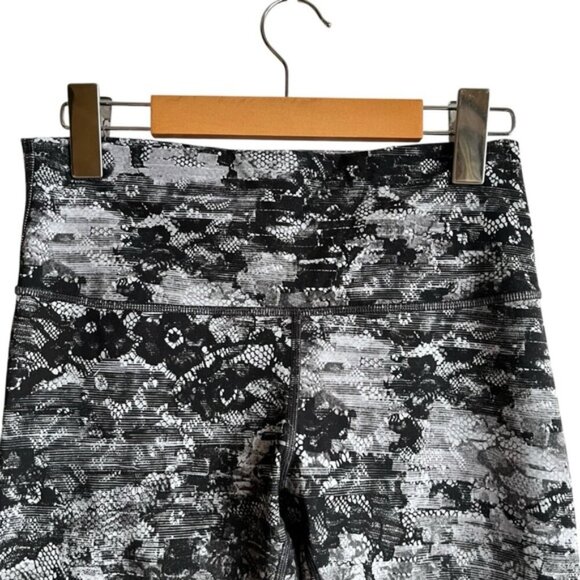 Lululemon Wunder Under High-Rise 7/8 Tight Size 8 *Full-On Luxtreme 25" - Picture 3 of 14